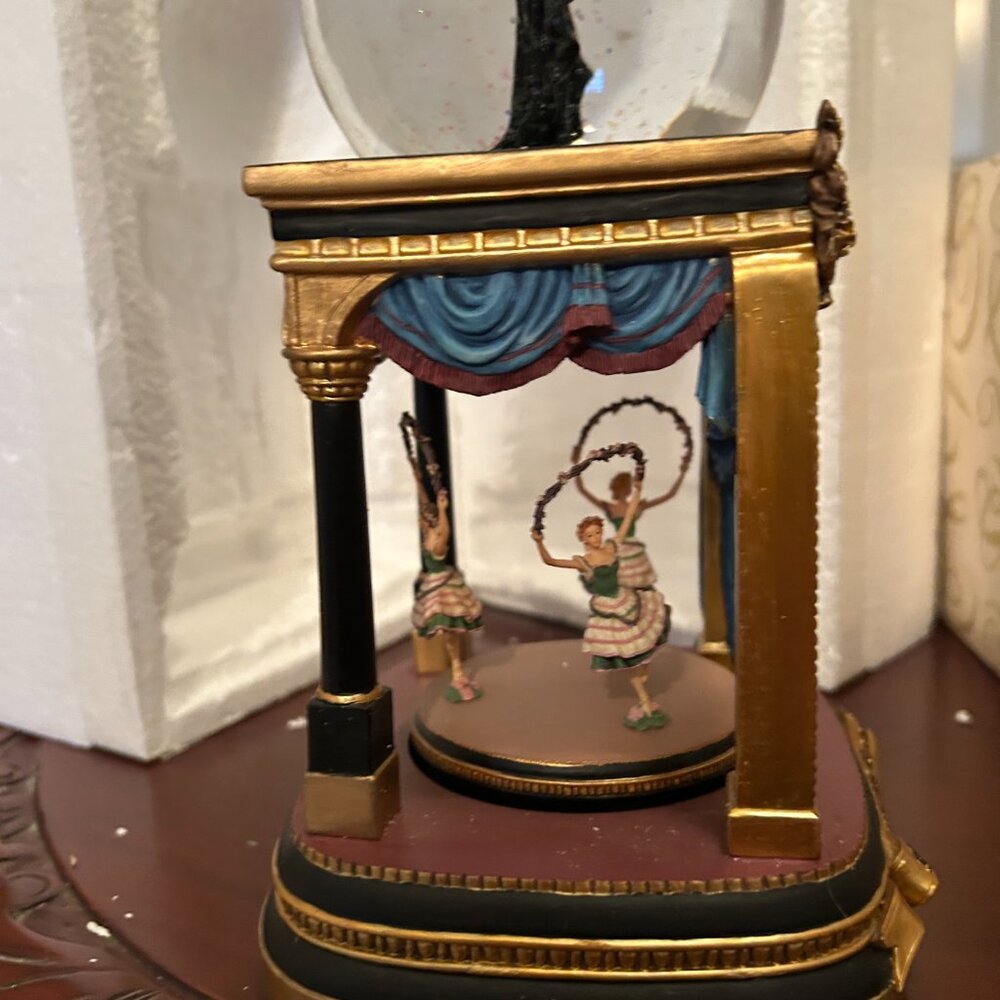 Phantom Dance of Country Nymphs Globe and Music box - Picture 5 of 8